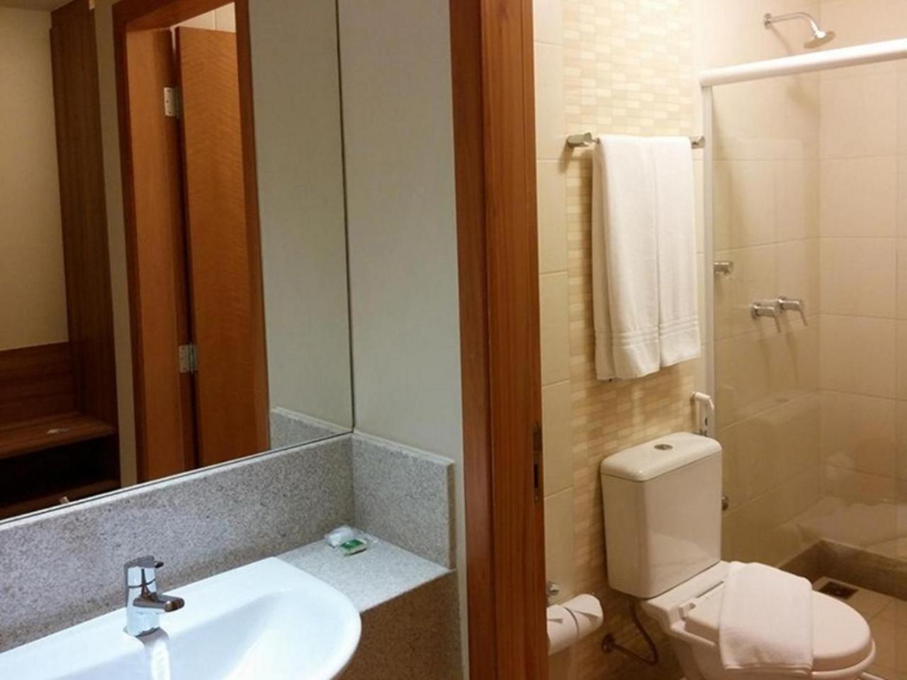 Days Inn By Wyndham Linhares Εξωτερικό φωτογραφία