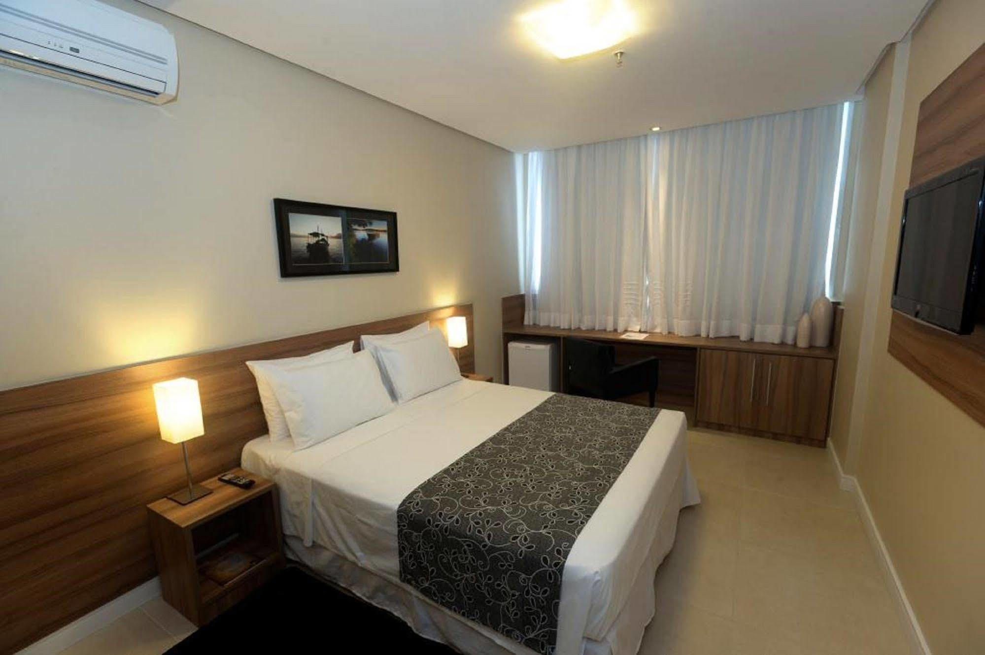 Days Inn By Wyndham Linhares Εξωτερικό φωτογραφία